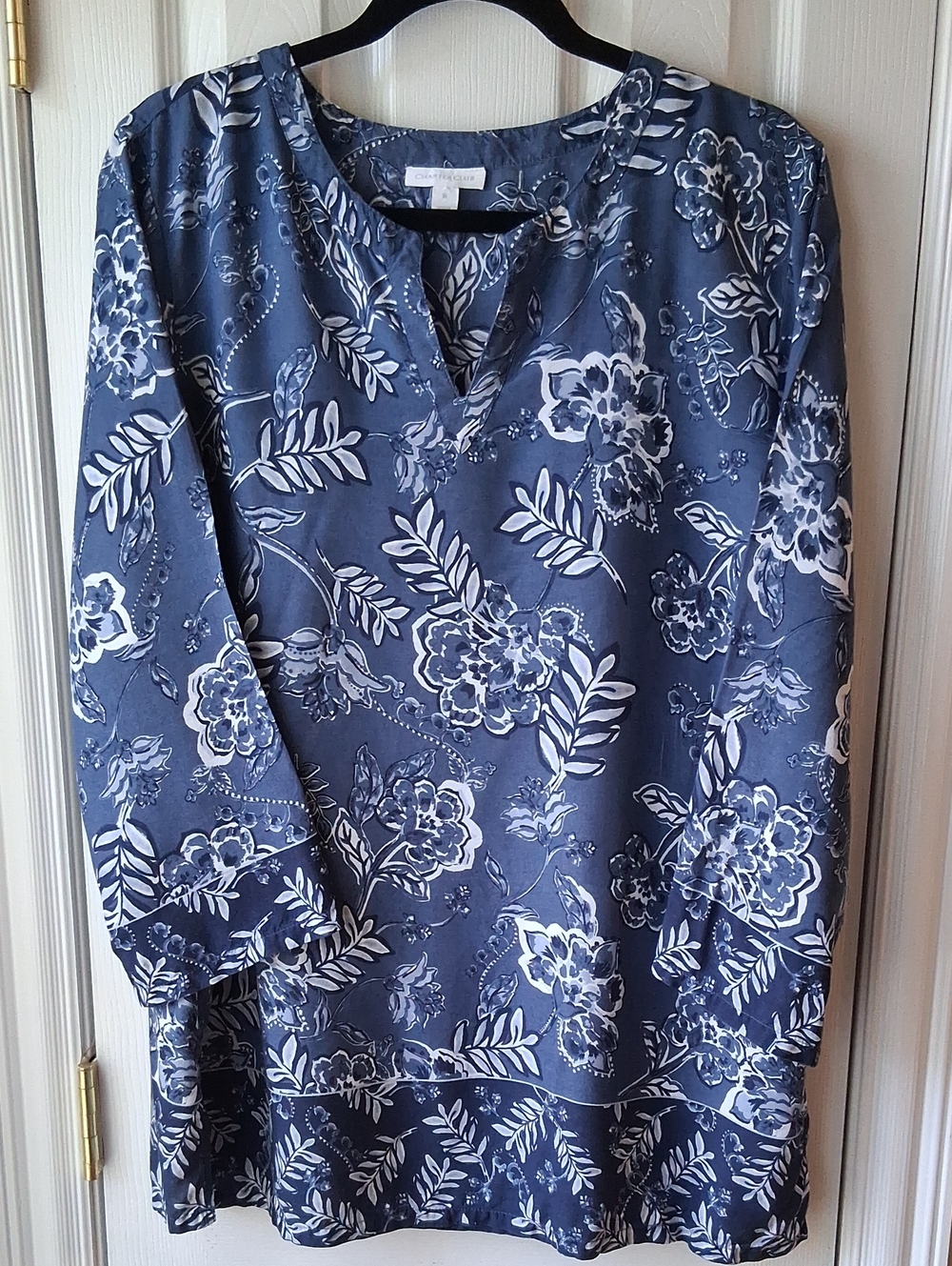 Charter Club Women's V-Neck Blue Floral Lightweight 100% Flowy Airy Rayon Tunic